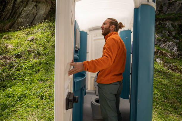 Best Porta potty delivery and setup  in Edmore, MI