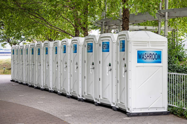 Best Construction site porta potty rental  in Edmore, MI